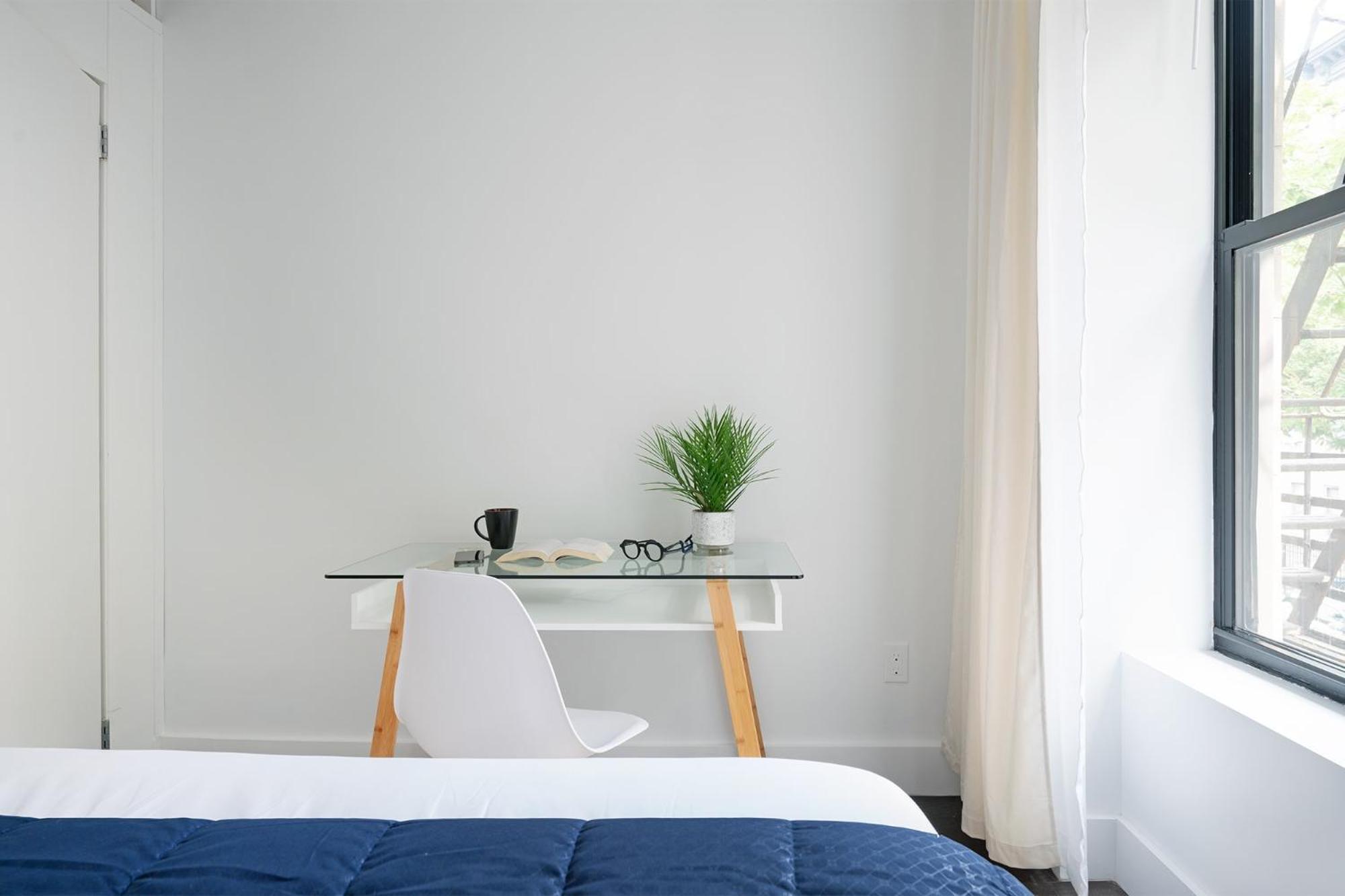 444-2c Beautiful 1br Midtown West Apartment *