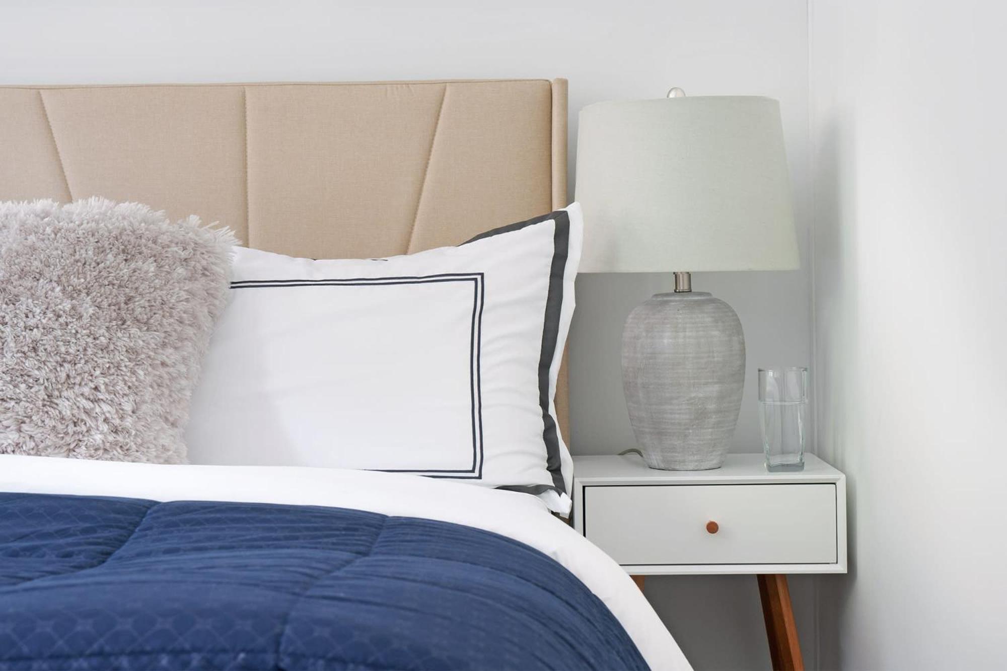 444-2c Beautiful 1br Midtown West Apartment New York