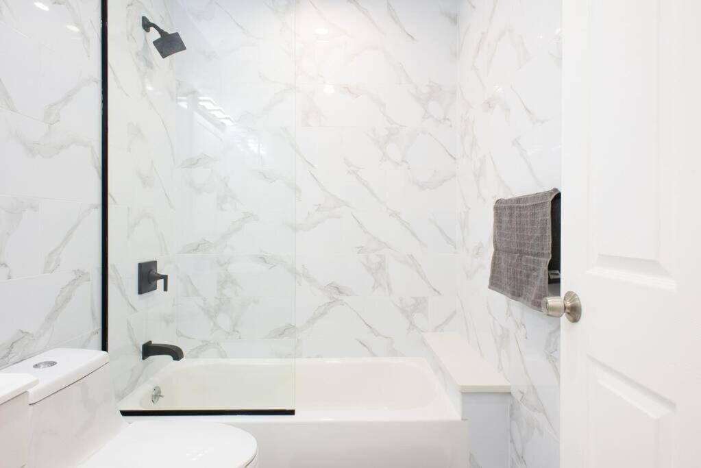 240-5 New Prime Location W&d In Unit * New York