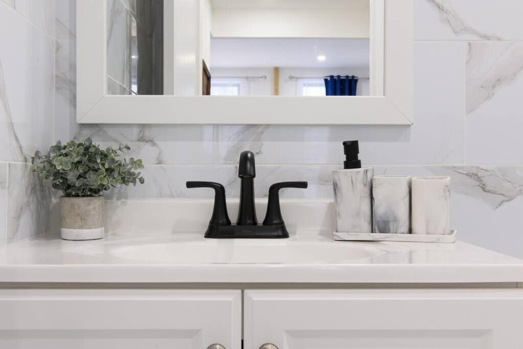 240-12 Brand New Prime Location W&d Appartement *