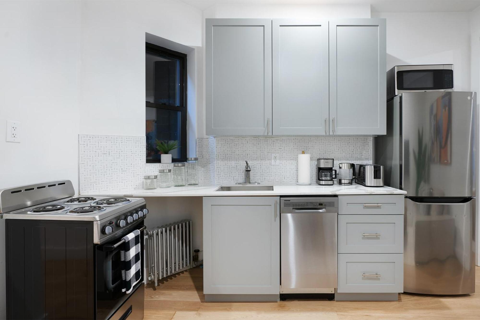 1290-3 New Renovated 2 Bedrooms In Ues Appartement