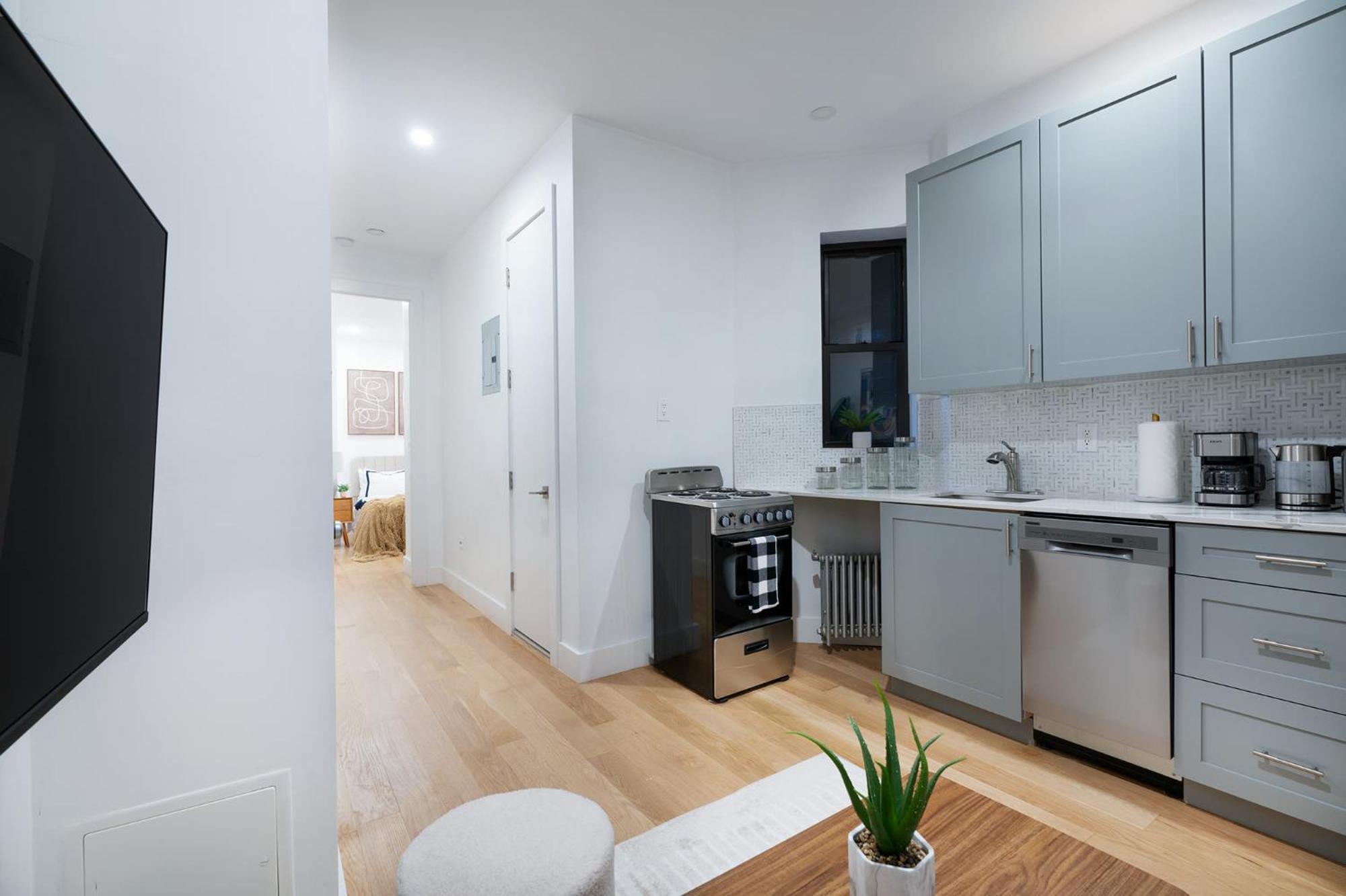 1290-3 New Renovated 2 Bedrooms In Ues Appartement *