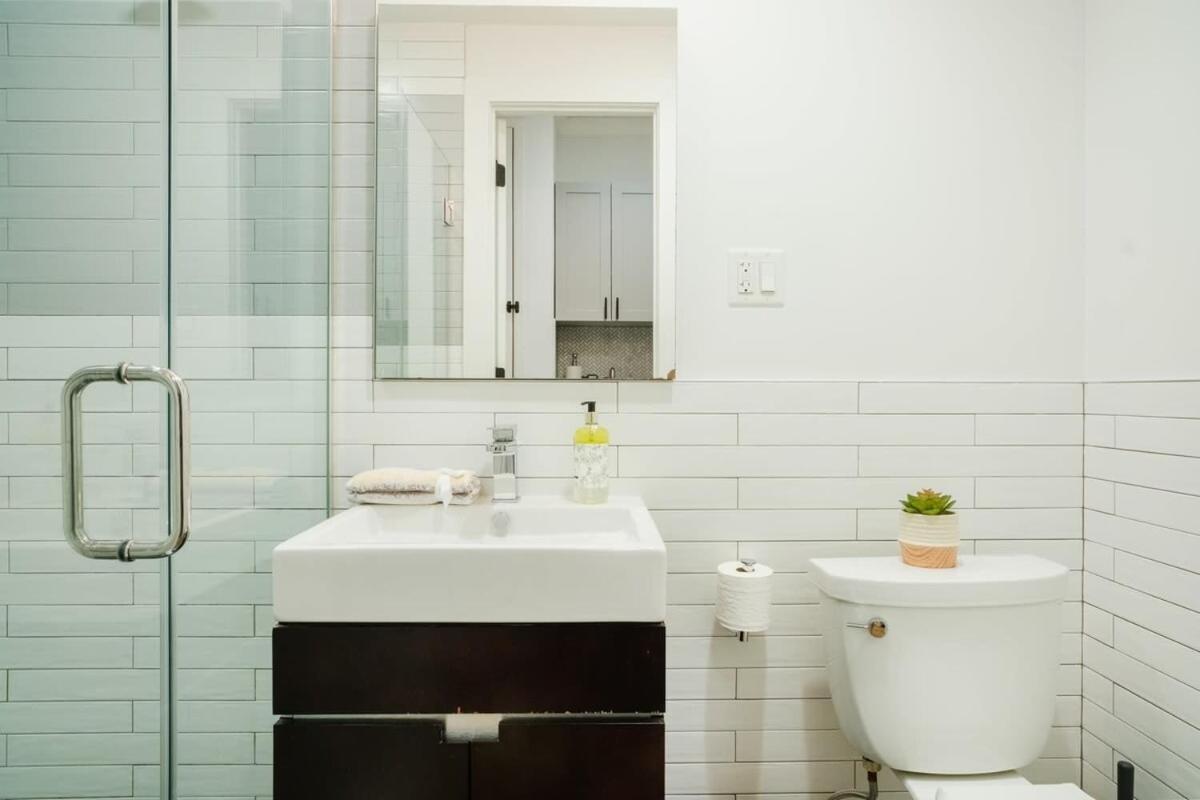 Appartement 1288-4rn Newly Furnished Prime Ues 2br *