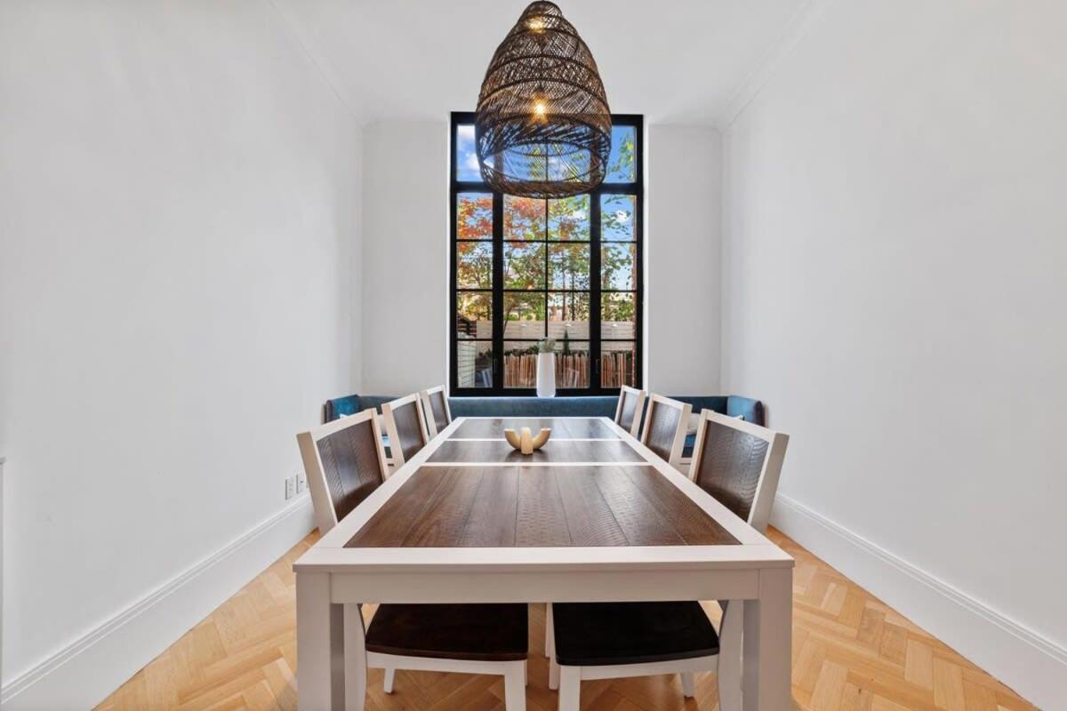 Clinton By Rove Travel 3br Duplex With Backyard Apartment New York