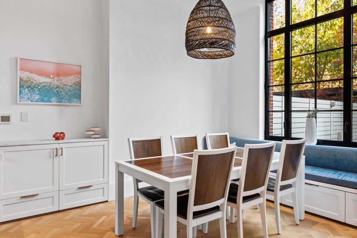 Clinton By Rove Travel 3br Duplex With Backyard Apartment