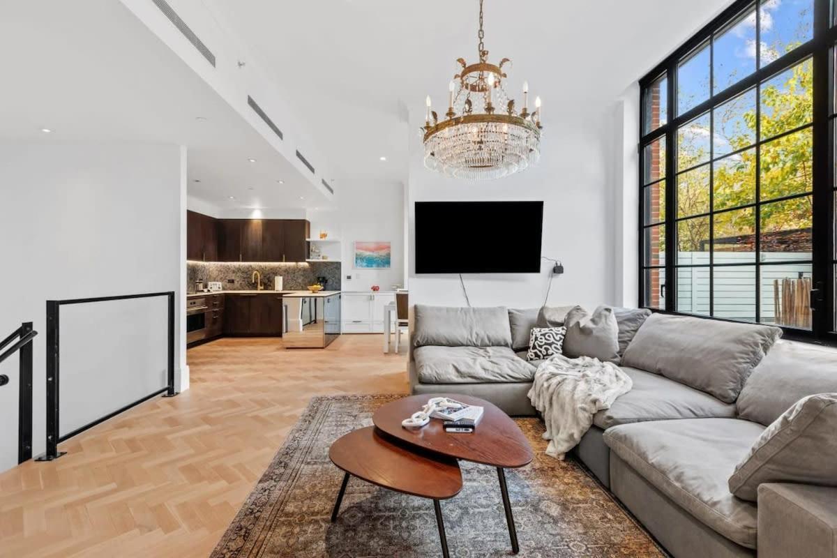 Clinton By Rove Travel 3br Duplex With Backyard * New York