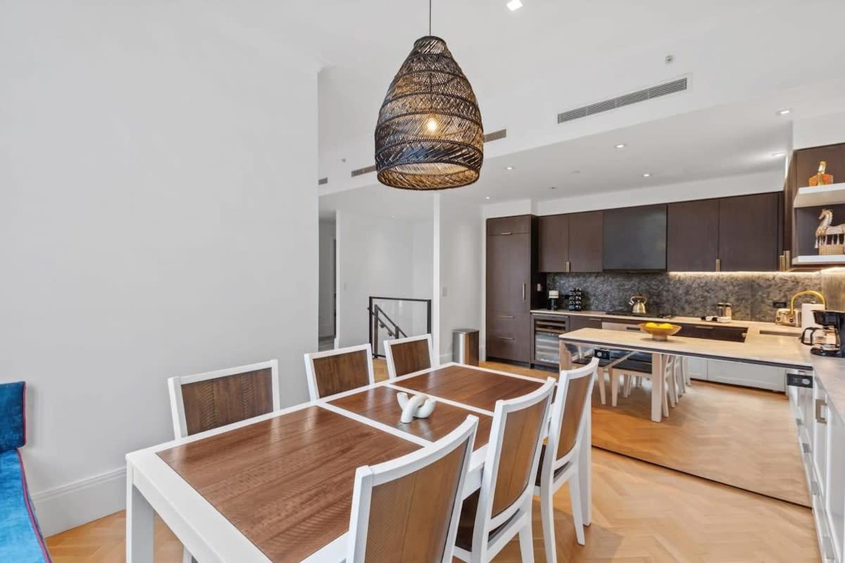 Clinton By Rove Travel 3br Duplex With Backyard Apartment