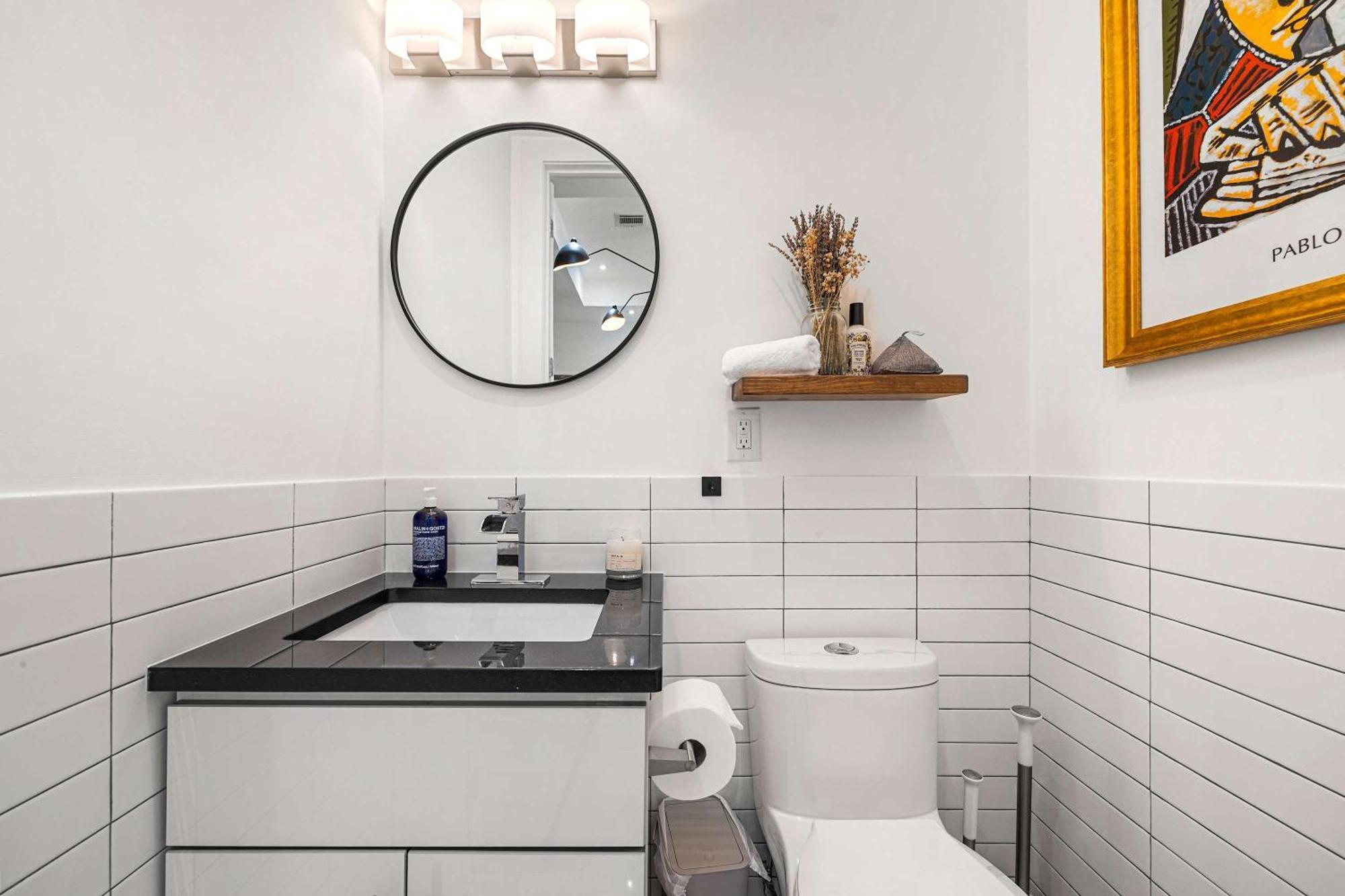 Holiday home Bainbridge By Rove Duplex With Deck & Backyard New York