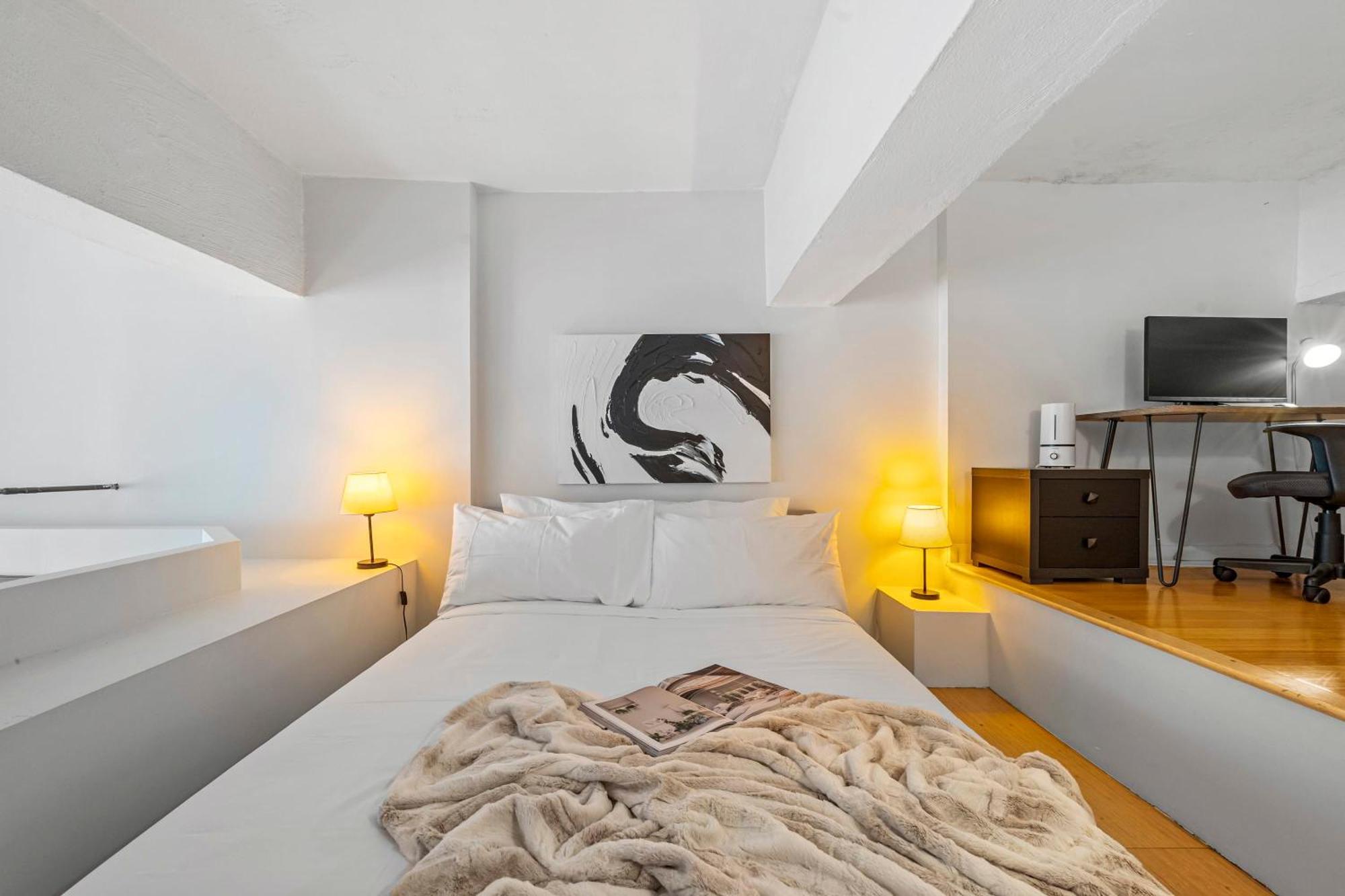 Barrow By Rove Travel 1br Loft With Shared Roof Apartment *