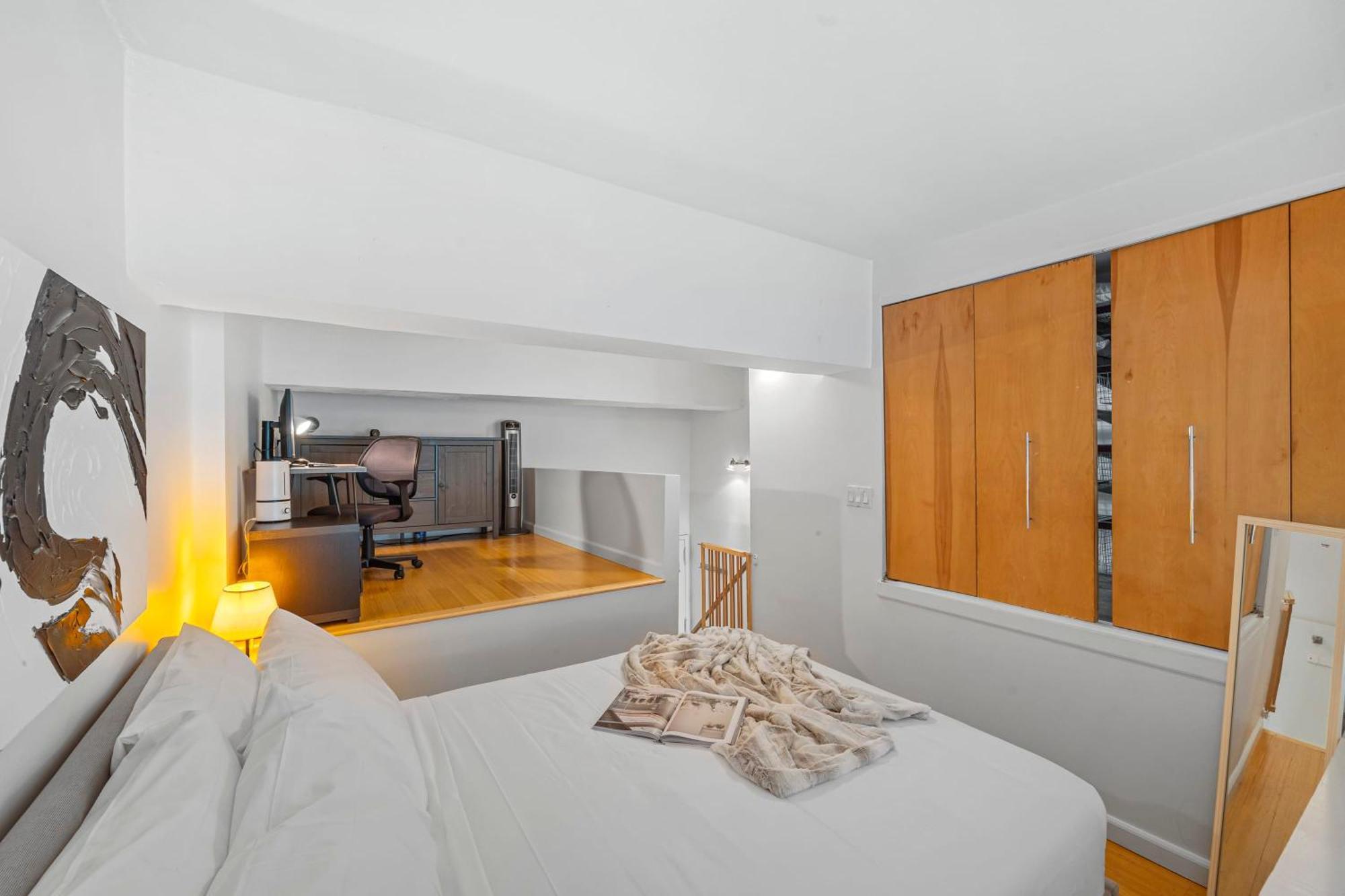 Barrow By Rove Travel 1br Loft With Shared Roof Apartment New York