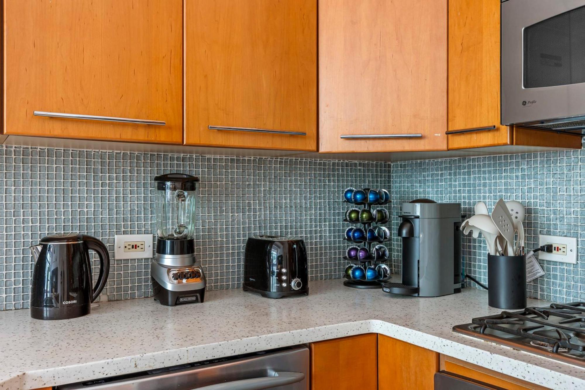 Barrow By Rove Travel 1br Loft With Shared Roof New York