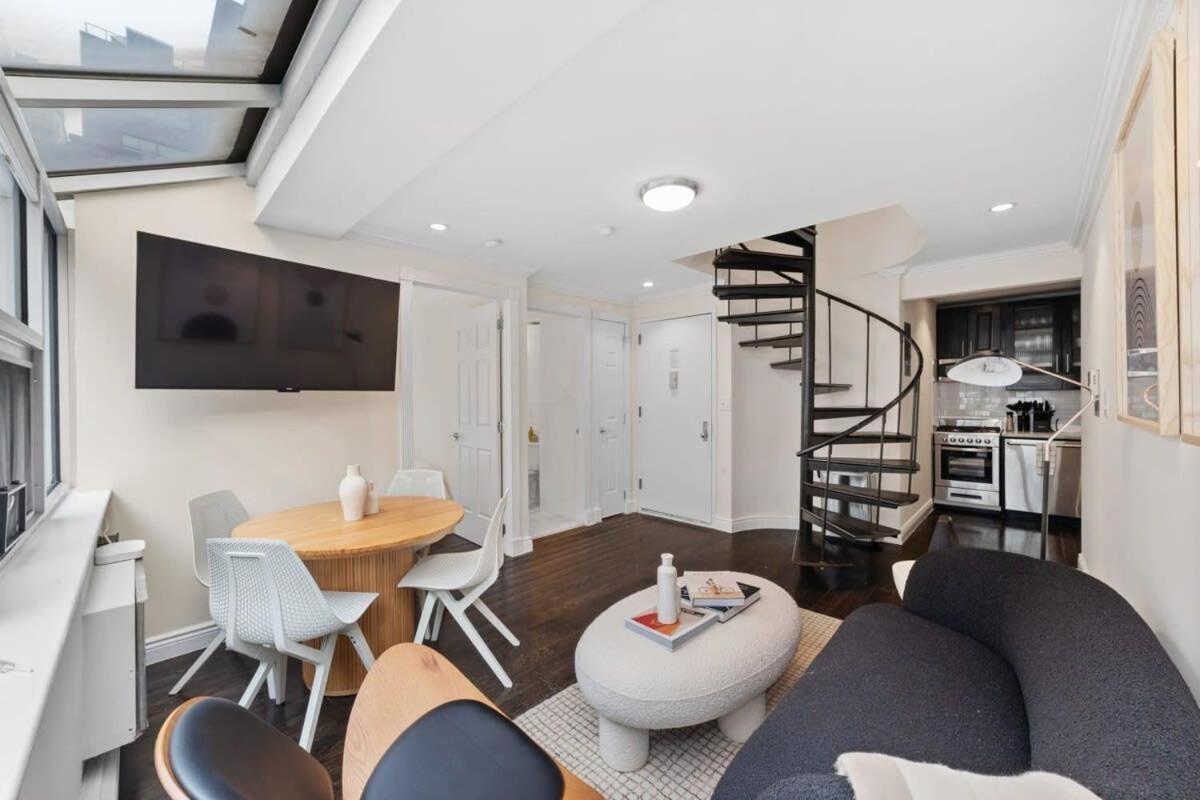 Apartment Chelsea Vista Ii By Rove Travel 2br Ph With Rooftop *