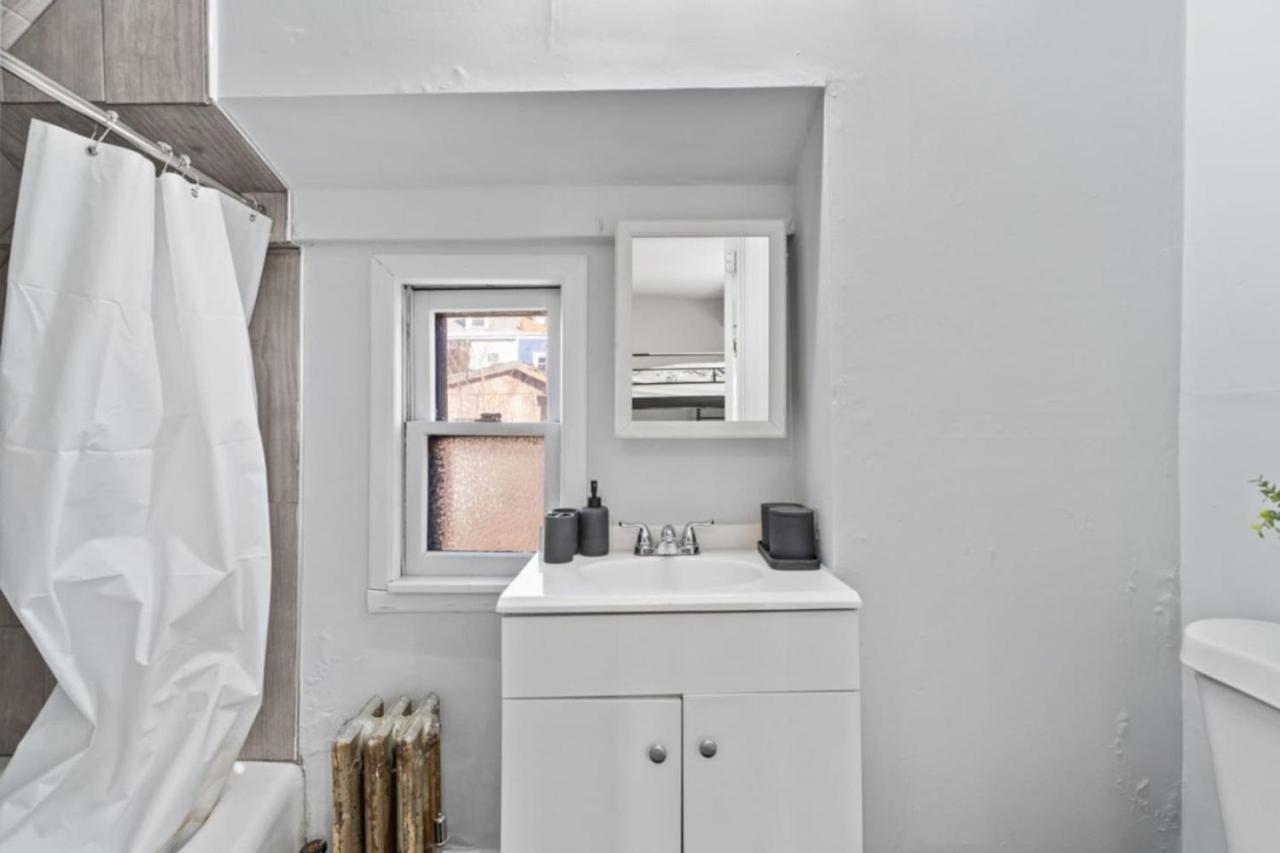 Ferienhaus The Whimsical Estate Sleeps 16plus 20m To Nyc Free Parking *