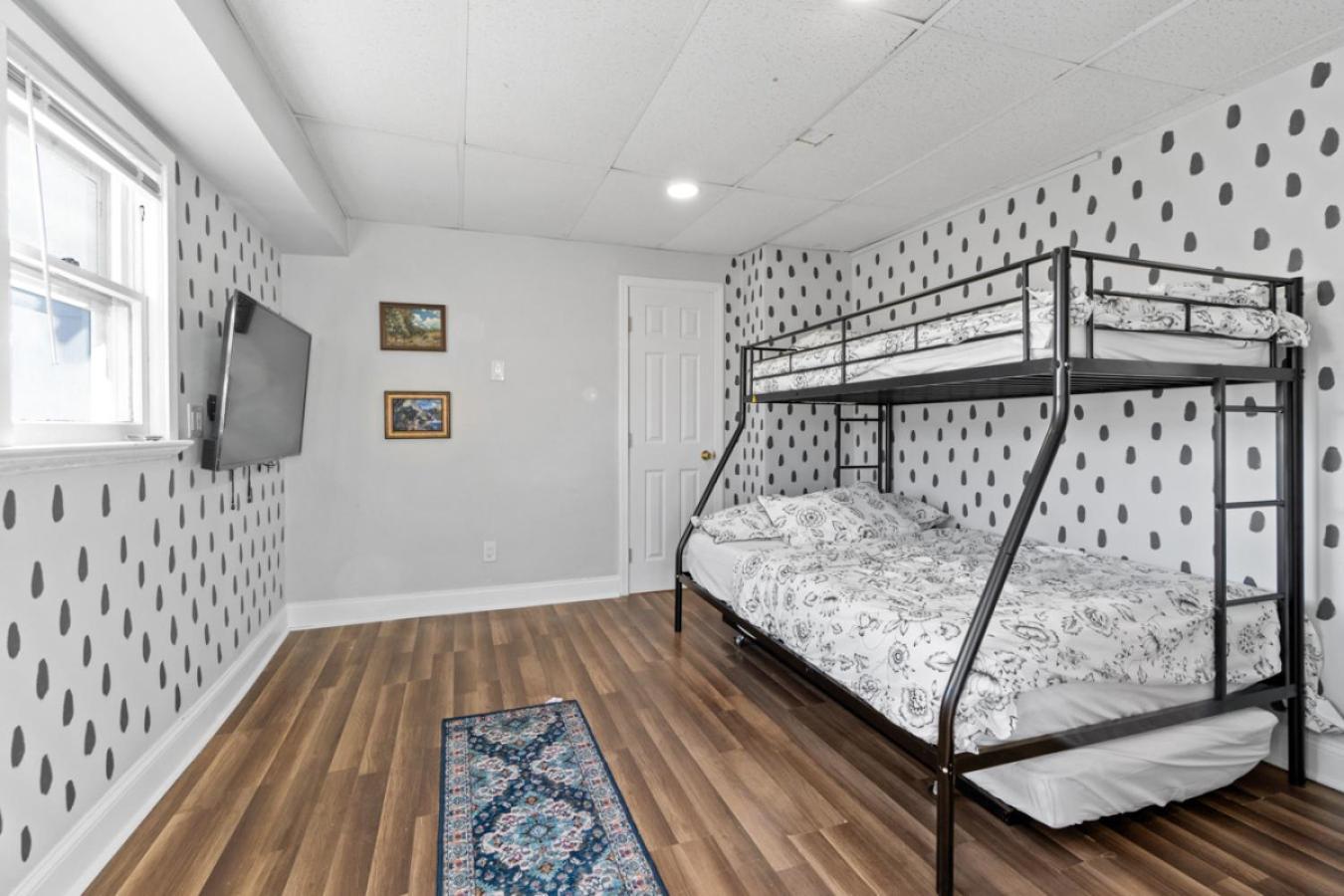Ferienhaus The Whimsical Estate Sleeps 16plus 20m To Nyc Free Parking *