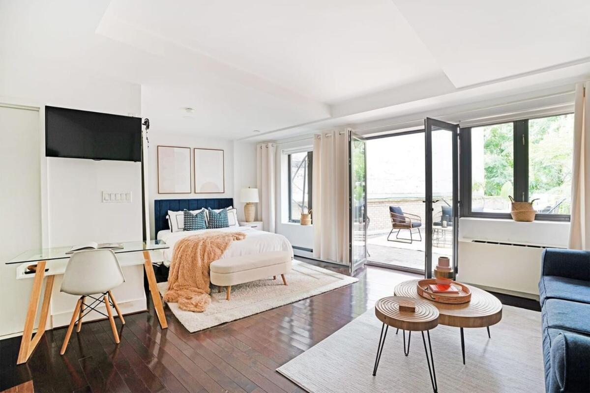 809-2b With A Private Terrace By Columbus Circle Appartement New York