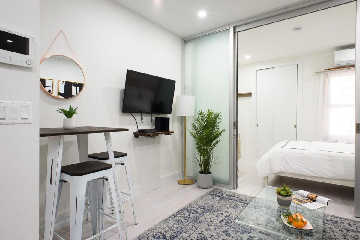 78-3b New Junior 1 Bedroom Prime Ues Wd In Unit *