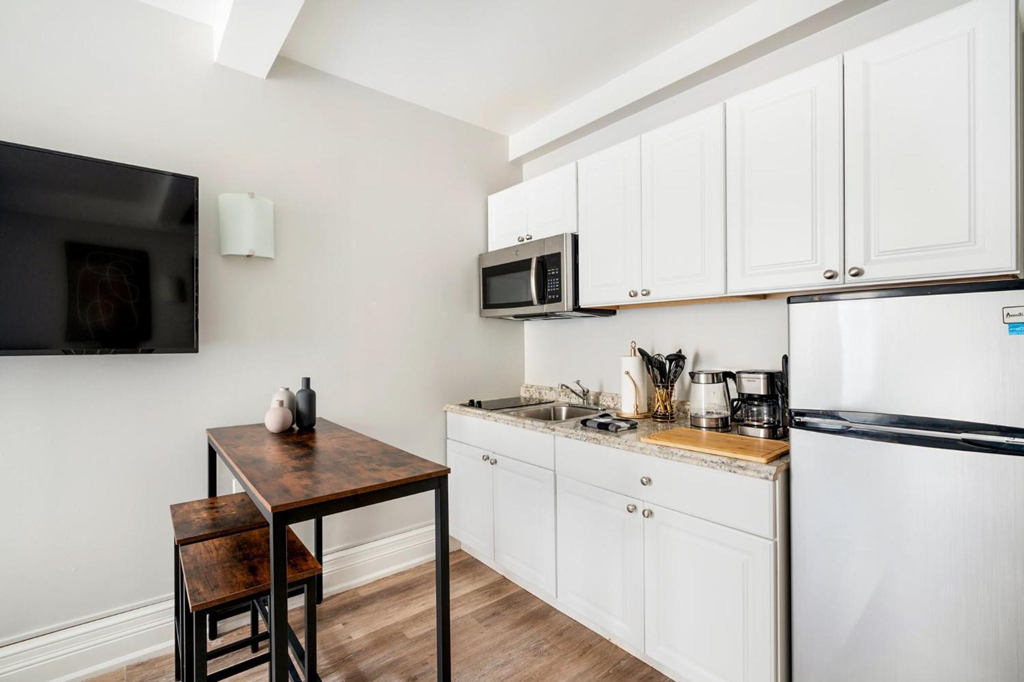 73-410 Luxury 24 Dm New Uws Gym Laundry Appartement New York