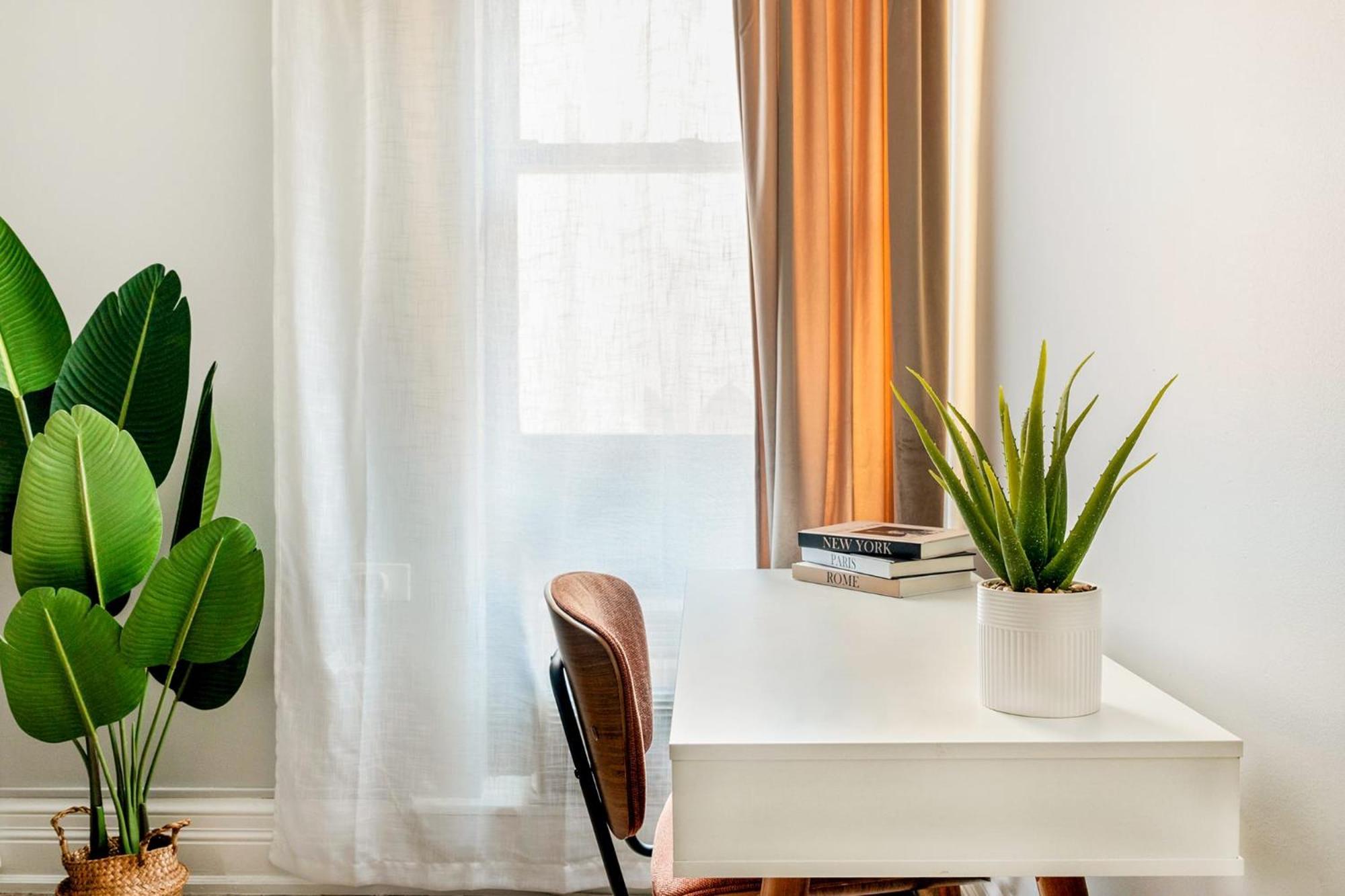73-410 Luxury 24 Dm New Uws Gym Laundry Appartement New York