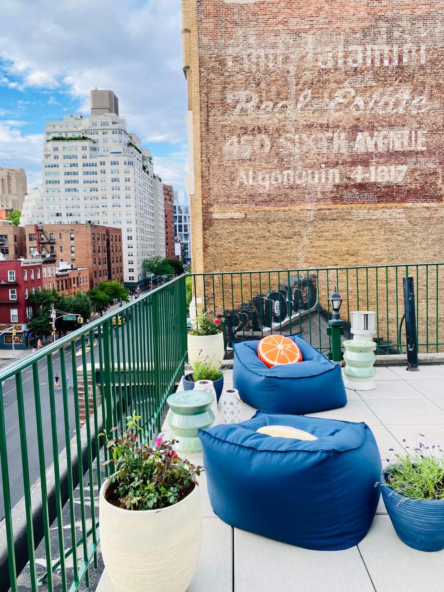 Lofty & Bright Greenwich Getaway W Private Rooftop *