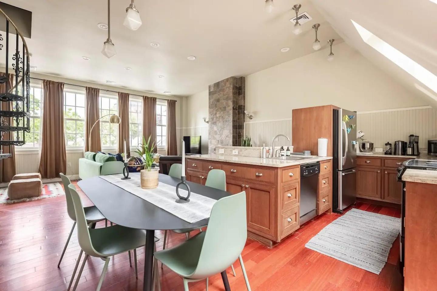 Lofty & Bright Greenwich Getaway W Private Rooftop Apartment New York