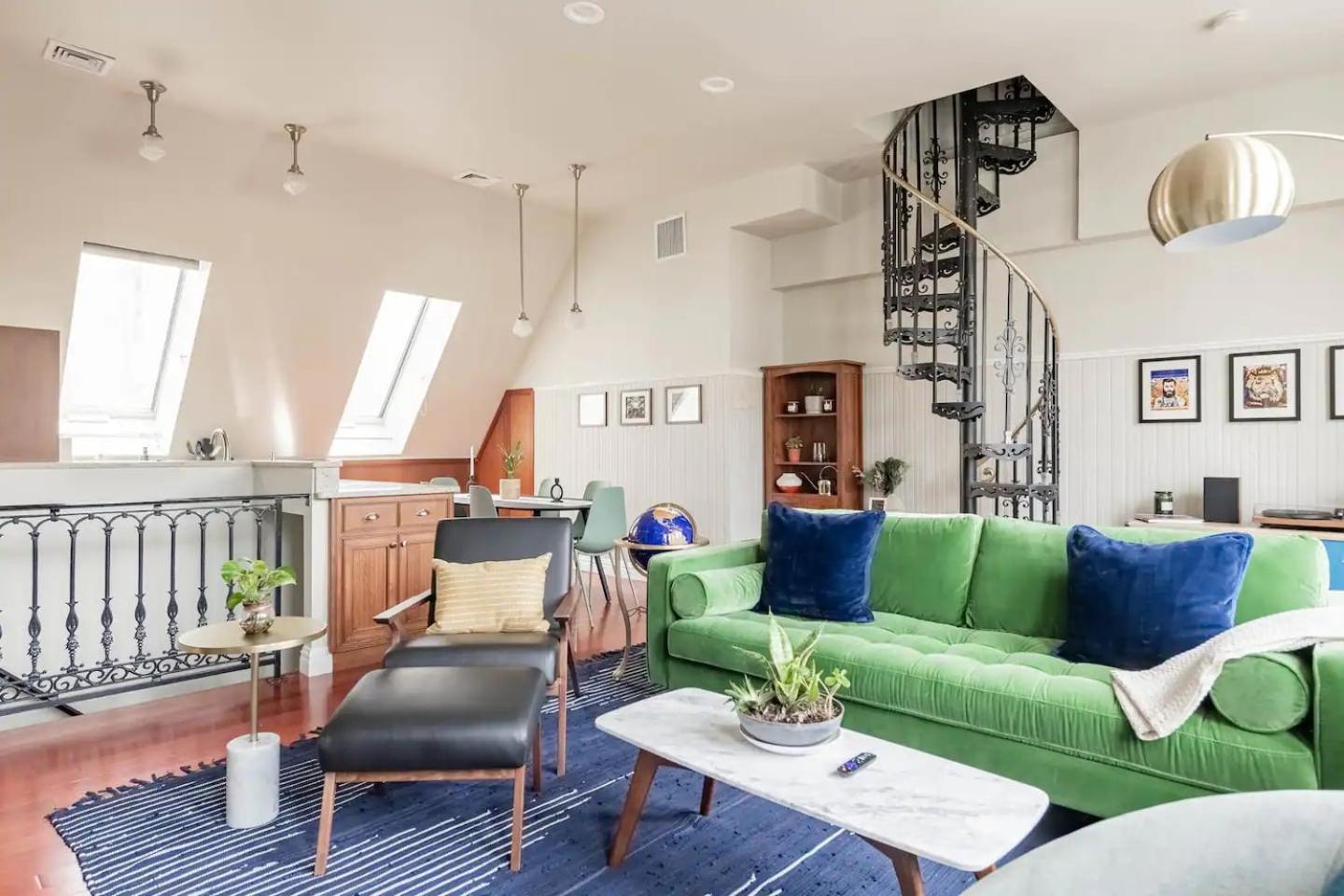 Lofty & Bright Greenwich Getaway W Private Rooftop * New York