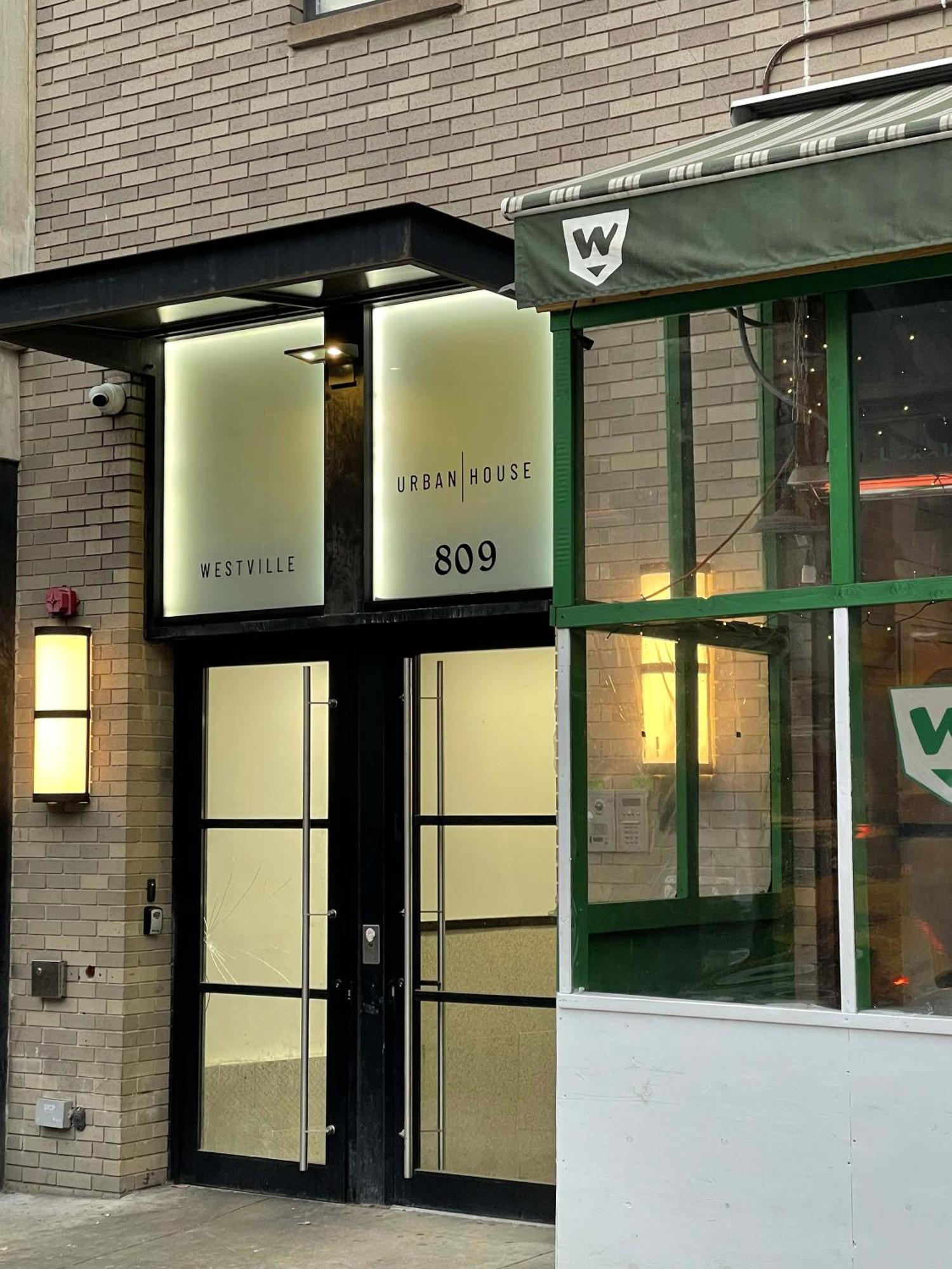 809-4a Columbus Circle New Bldg 1br W D * New York