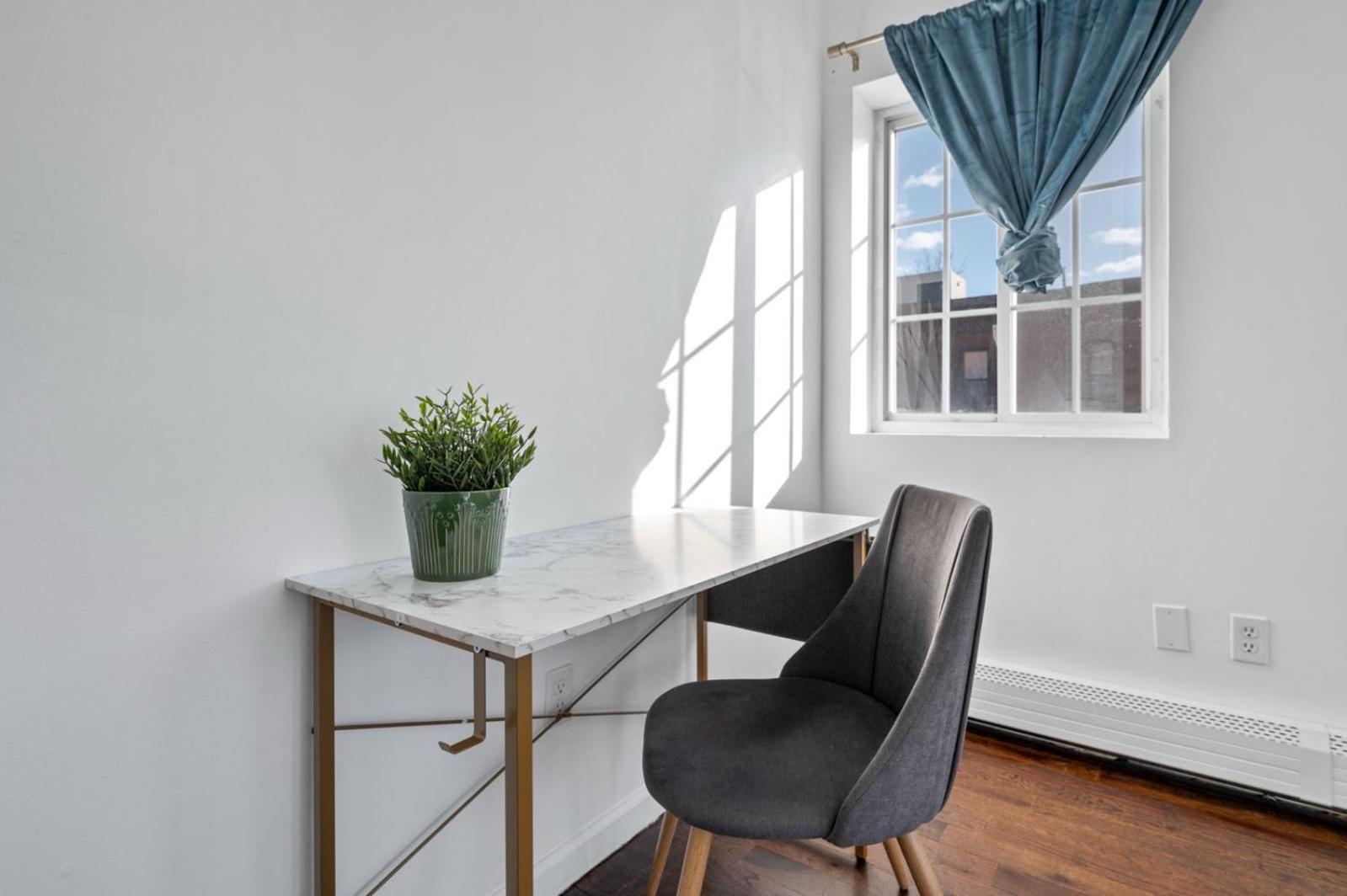 Bedstuy Modern 3 Br Apartment *