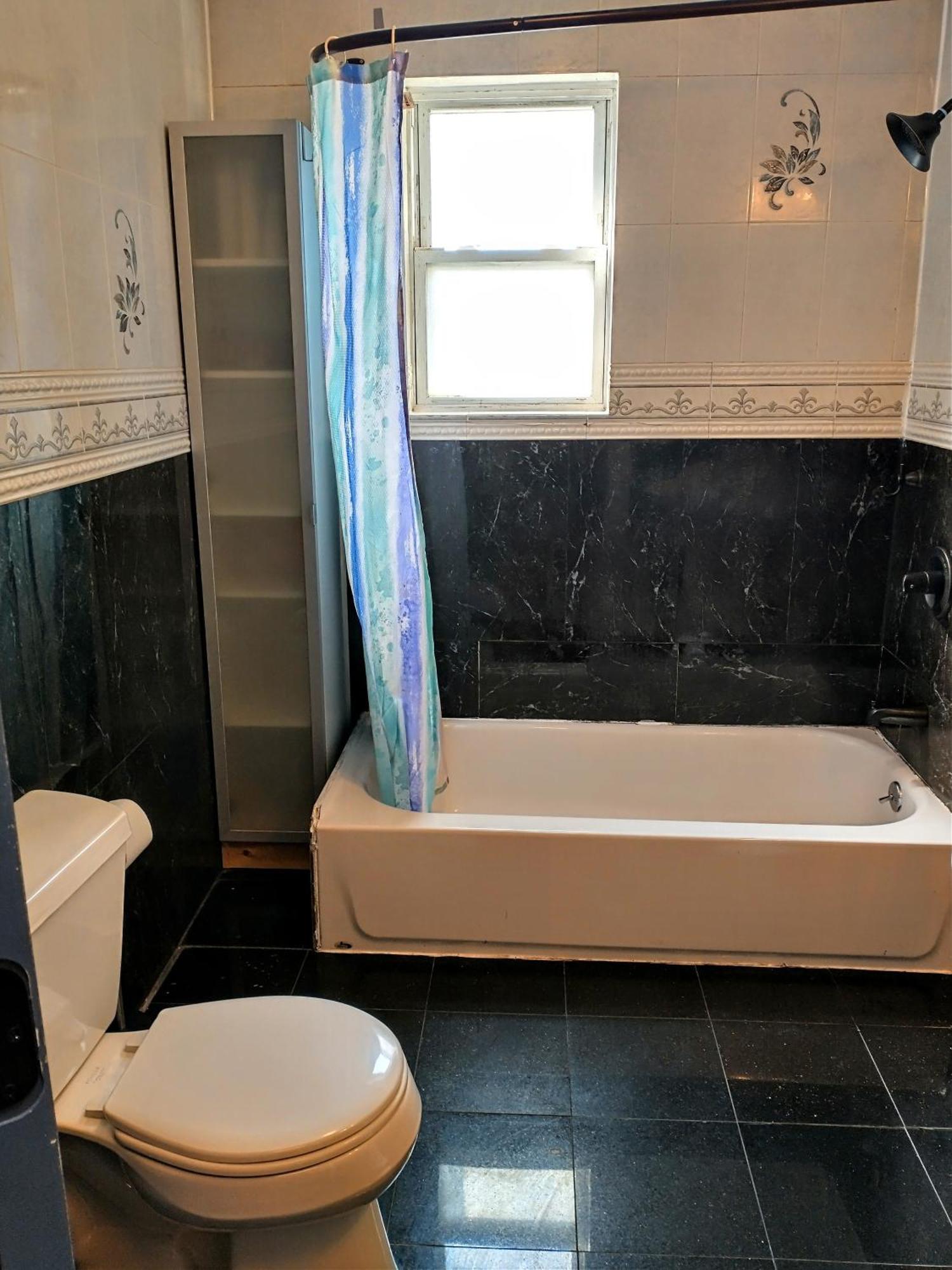 Apartment Explore From Queens *