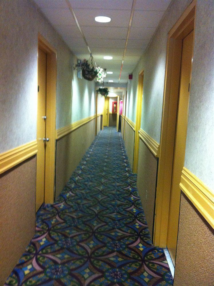 Motel Linden Motor - Brooklyn *