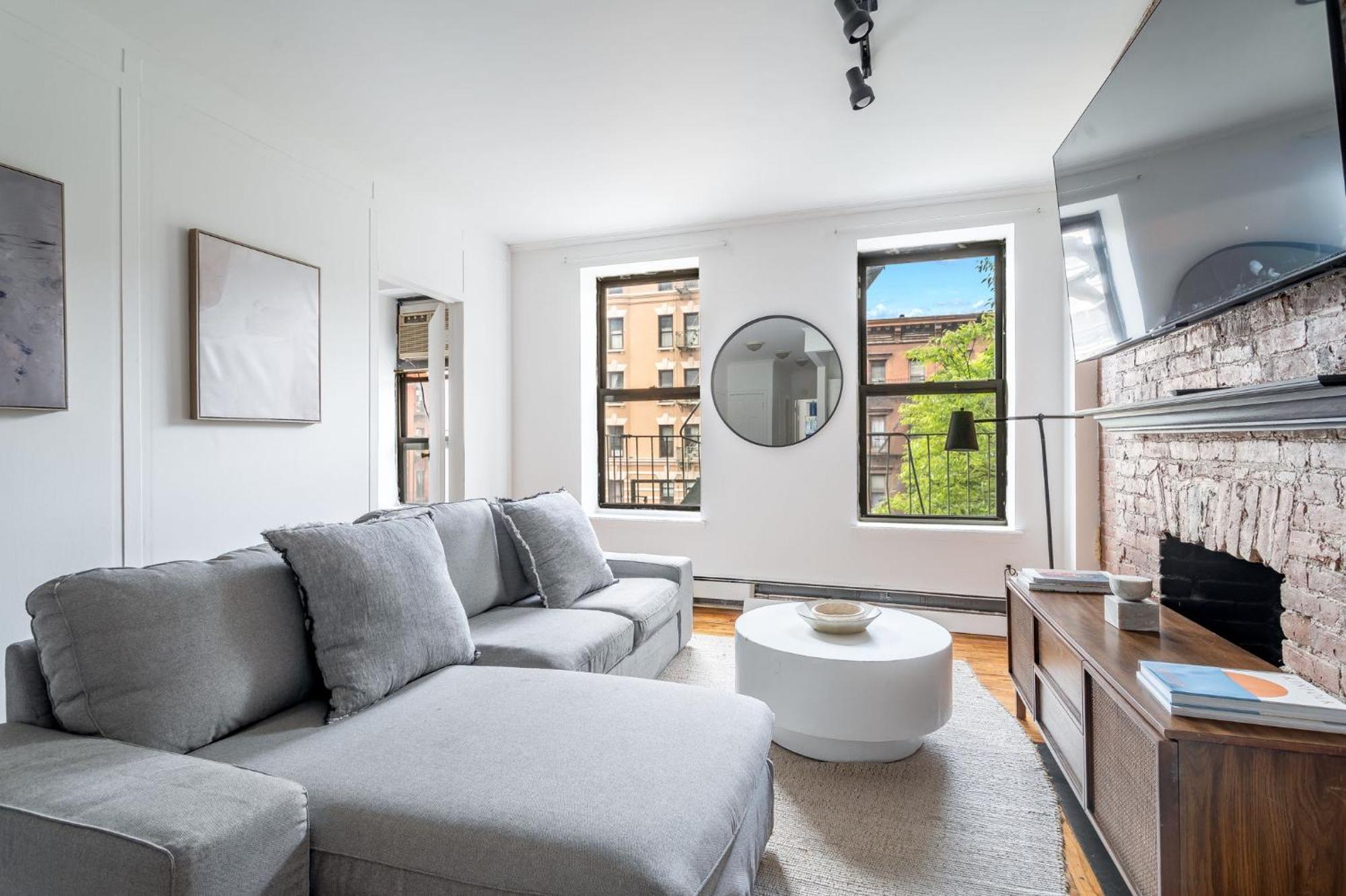 Apartment Wonderful 3bedroom 1bath Haven In Hells Kitchen Just Steps From Times Square *