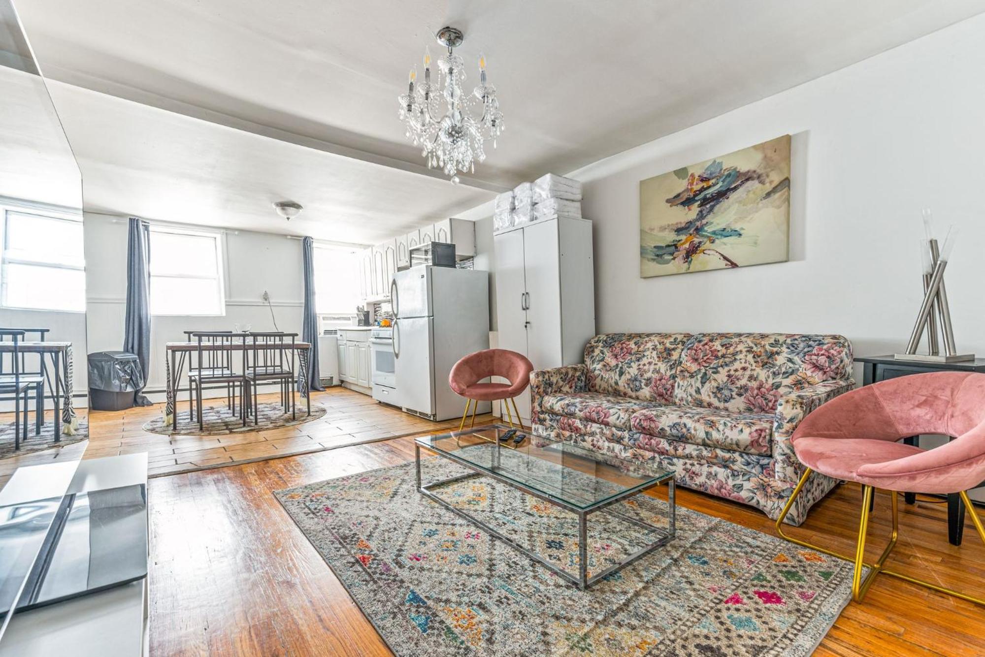 Luxurious 3 Bedroom Unit In Nyc Apartment *