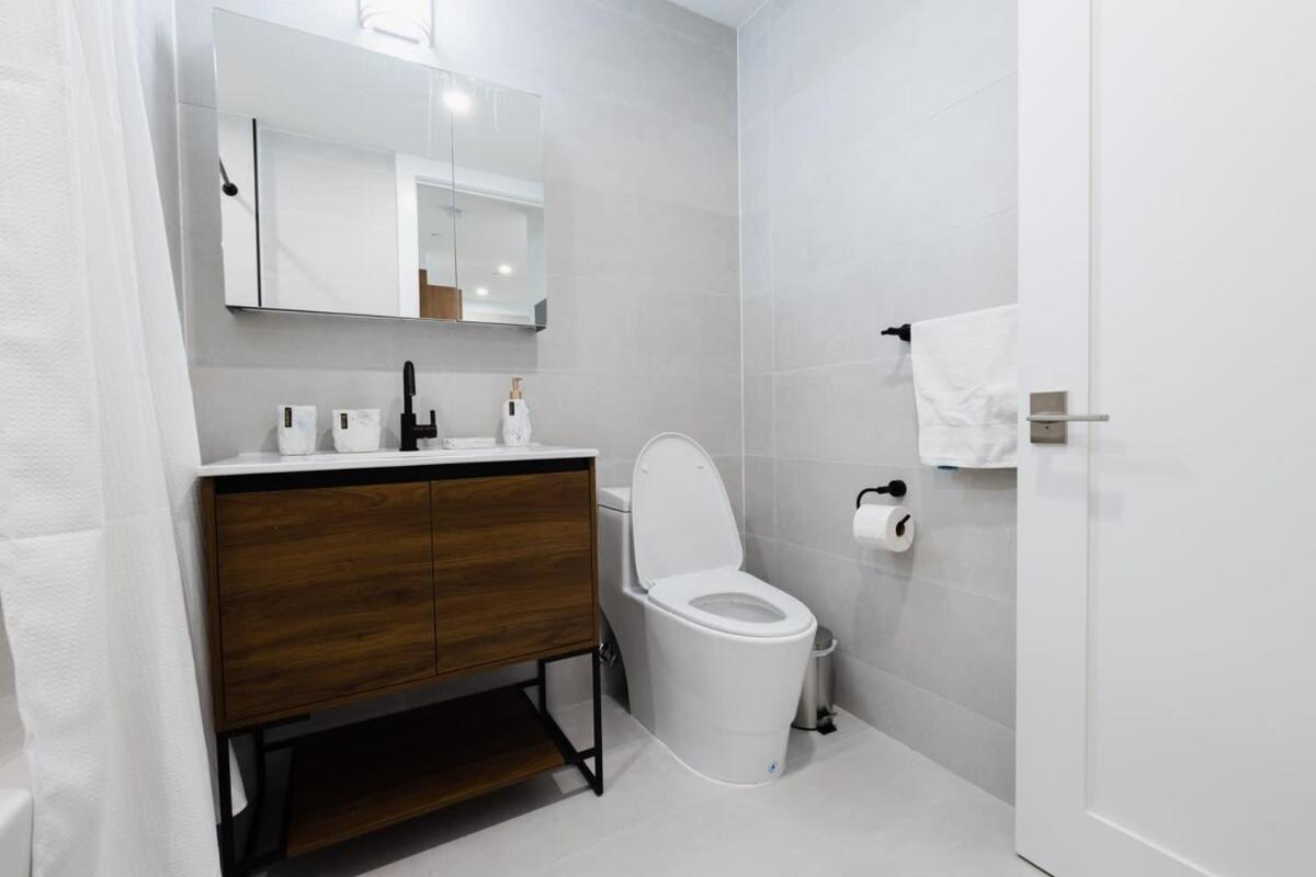 149bk-302 New Construction 1br Wd In Unit Balcony Holiday home New York