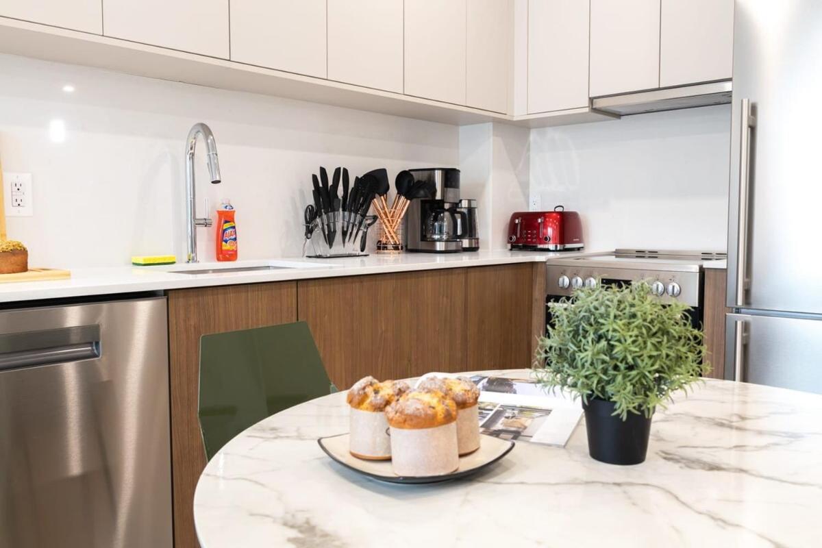 149bk-302 New Construction 1br Wd In Unit Balcony Holiday home New York