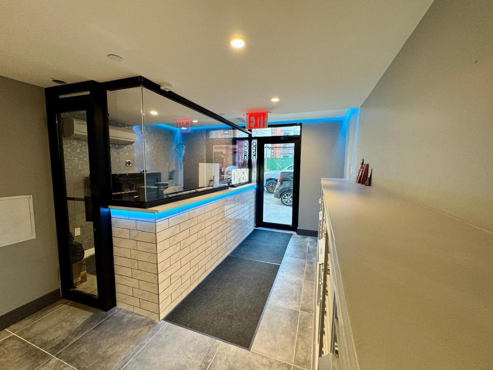 Rose Bronx Brand New Hotel *