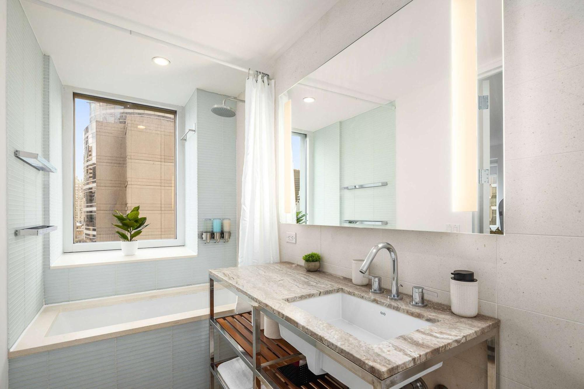 Stylish Nyc Haven Steps To Broadway & Dining Appartement New York