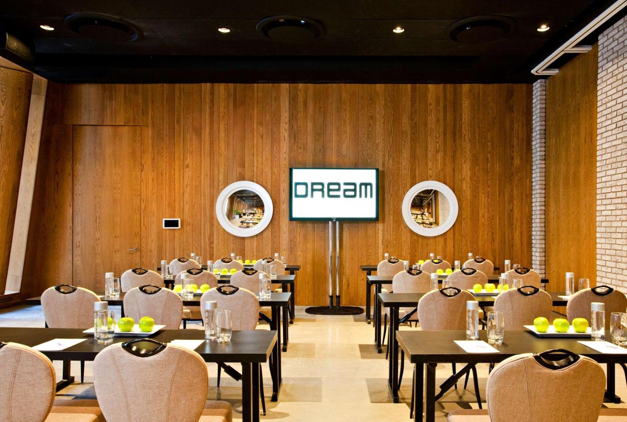 Hotel Dream Downtown, By Hyatt New York