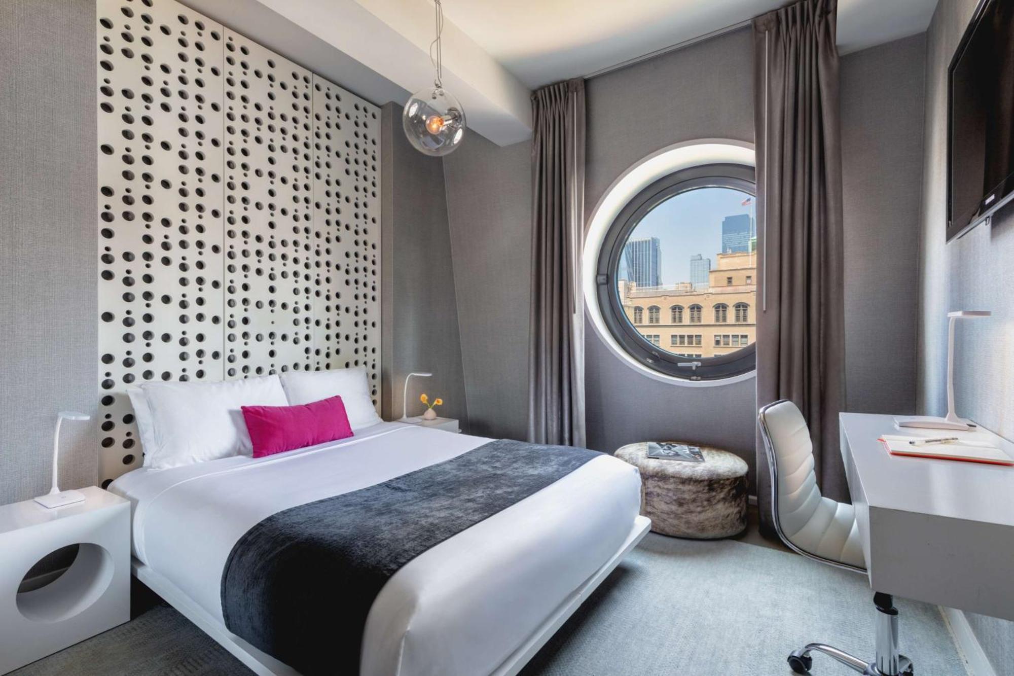 Dream Downtown, By Hyatt 4*