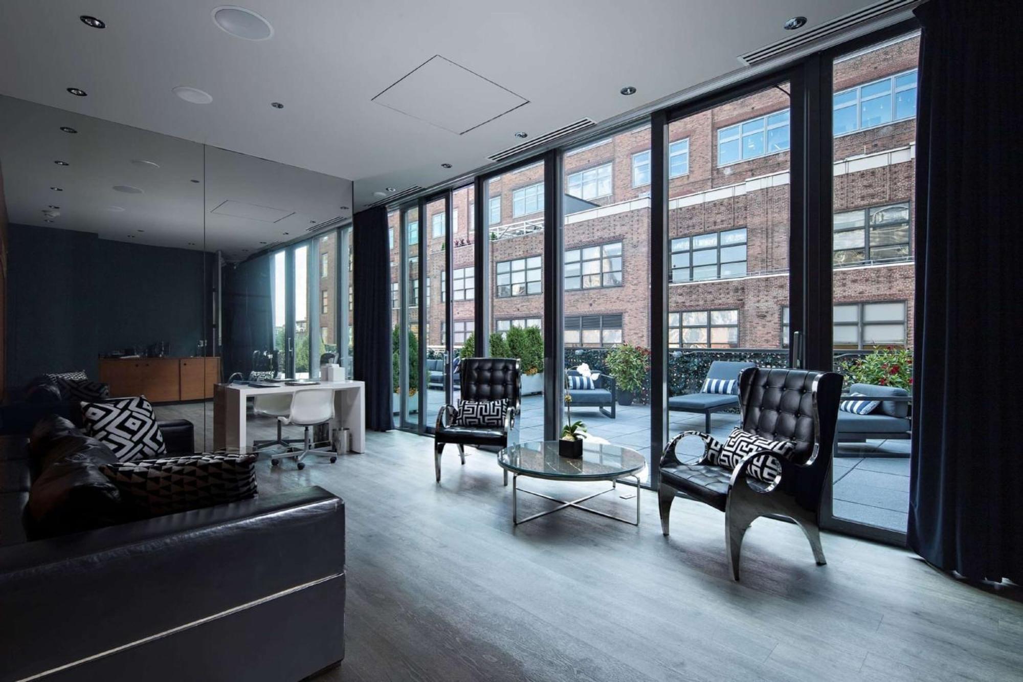 Dream Downtown, By Hyatt 4*