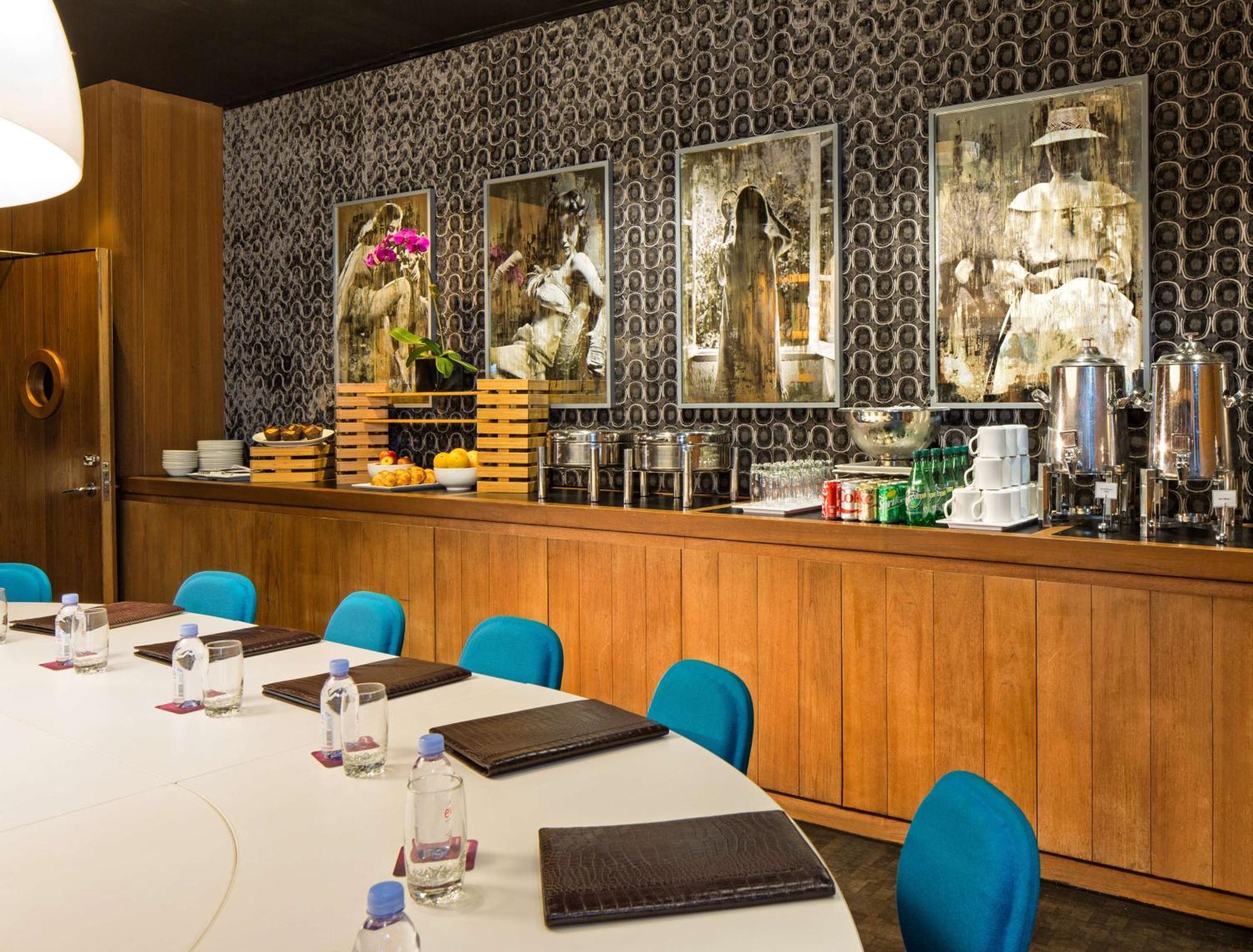 Dream Downtown, By Hyatt 4*