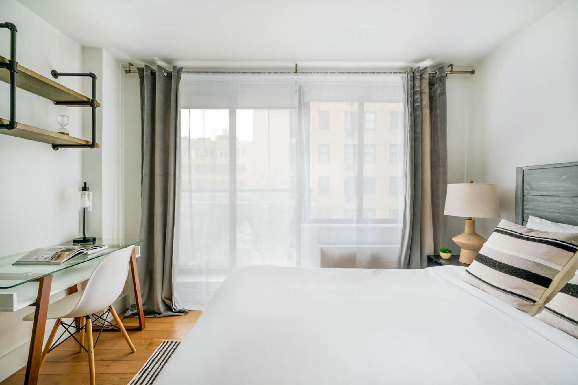 Apartment 75-2d New Prime Ues W&d Balcony Elevator New York