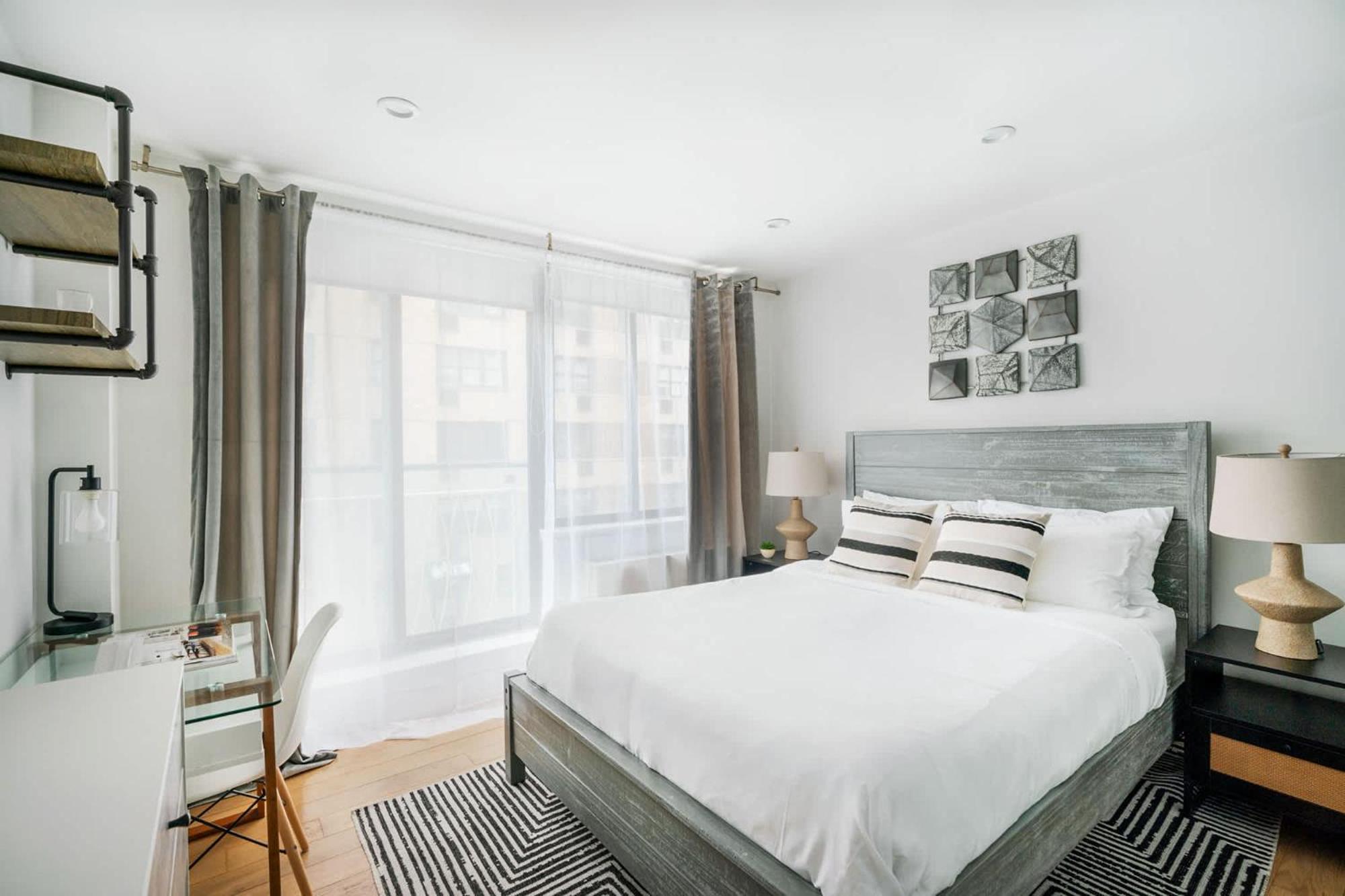 75-2d New Prime Ues W&d Balcony Elevator * New York