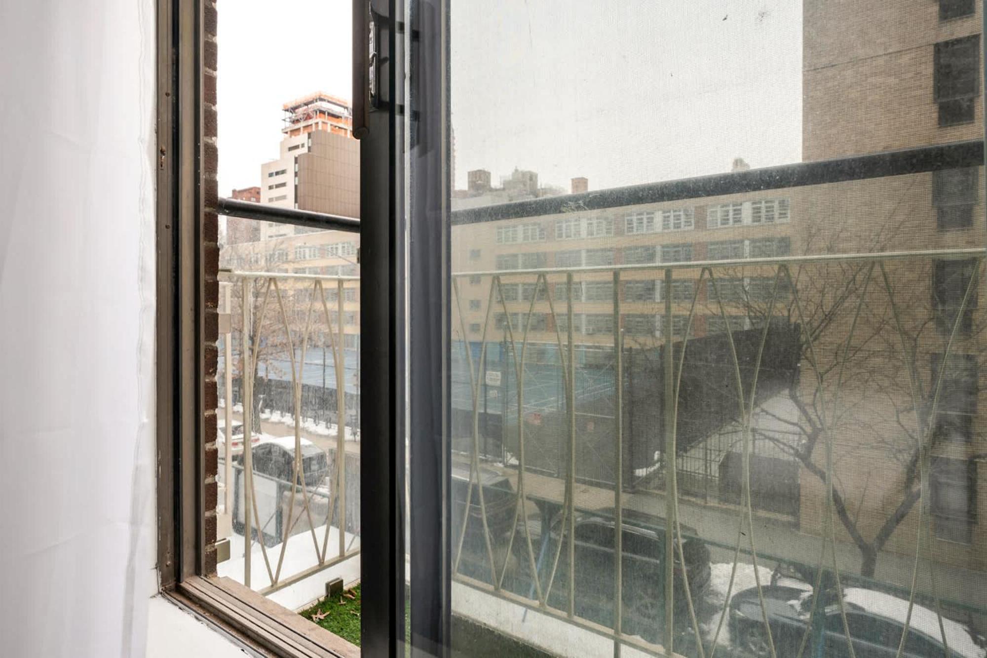 Apartment 75-2d New Prime Ues W&d Balcony Elevator