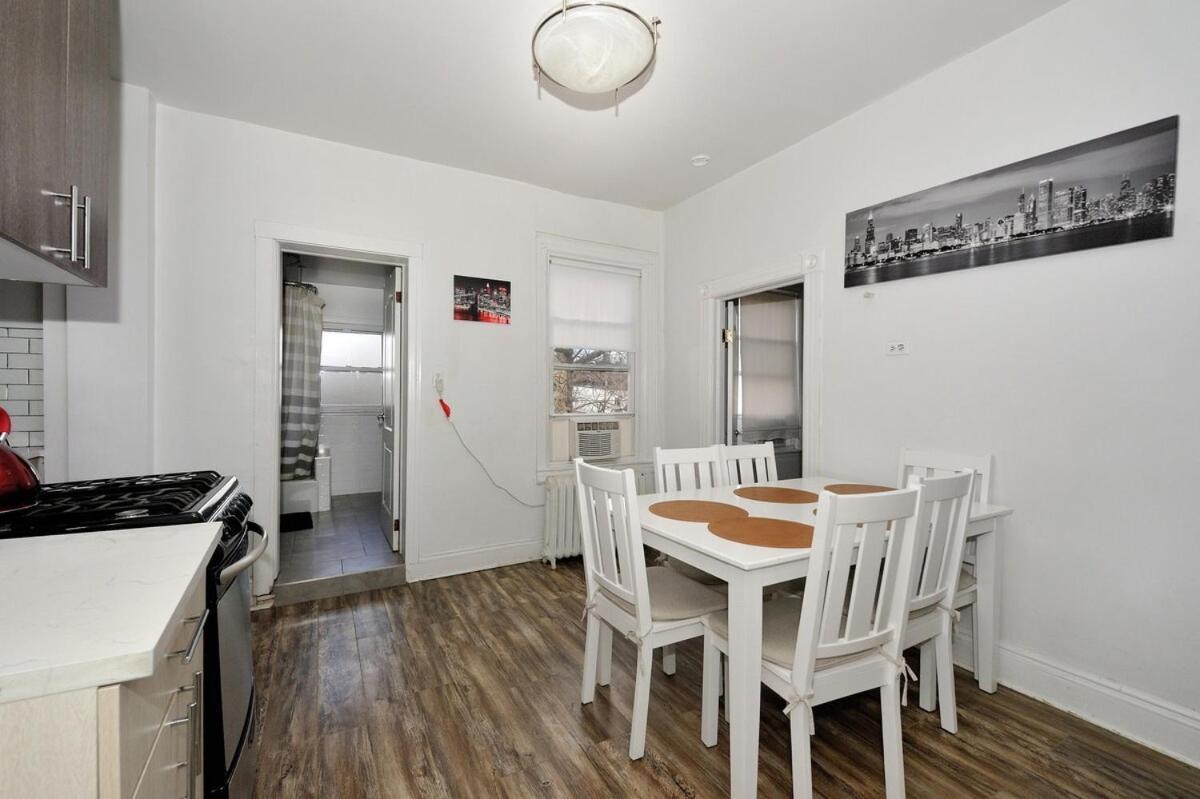Apartment Lovely 3-bedroom In The Heart Of Brooklyn New York