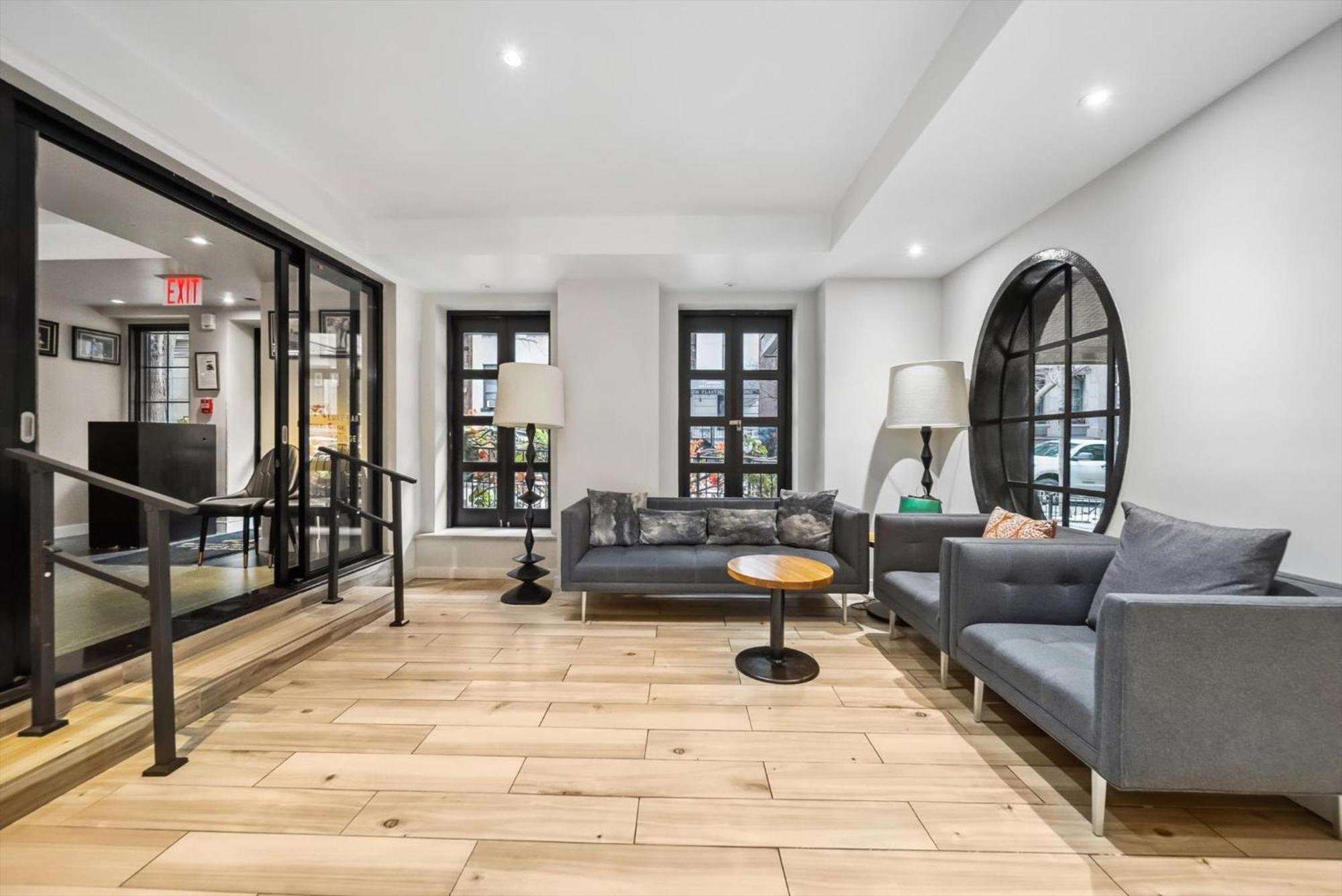 Hotel Lexington Plaza 4*