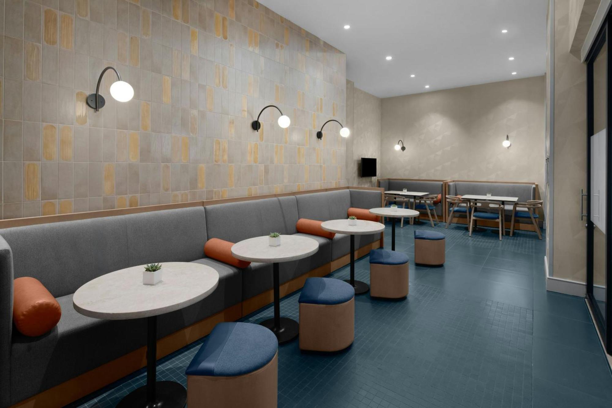 Courtyard By Marriott World Trade Center Area New York