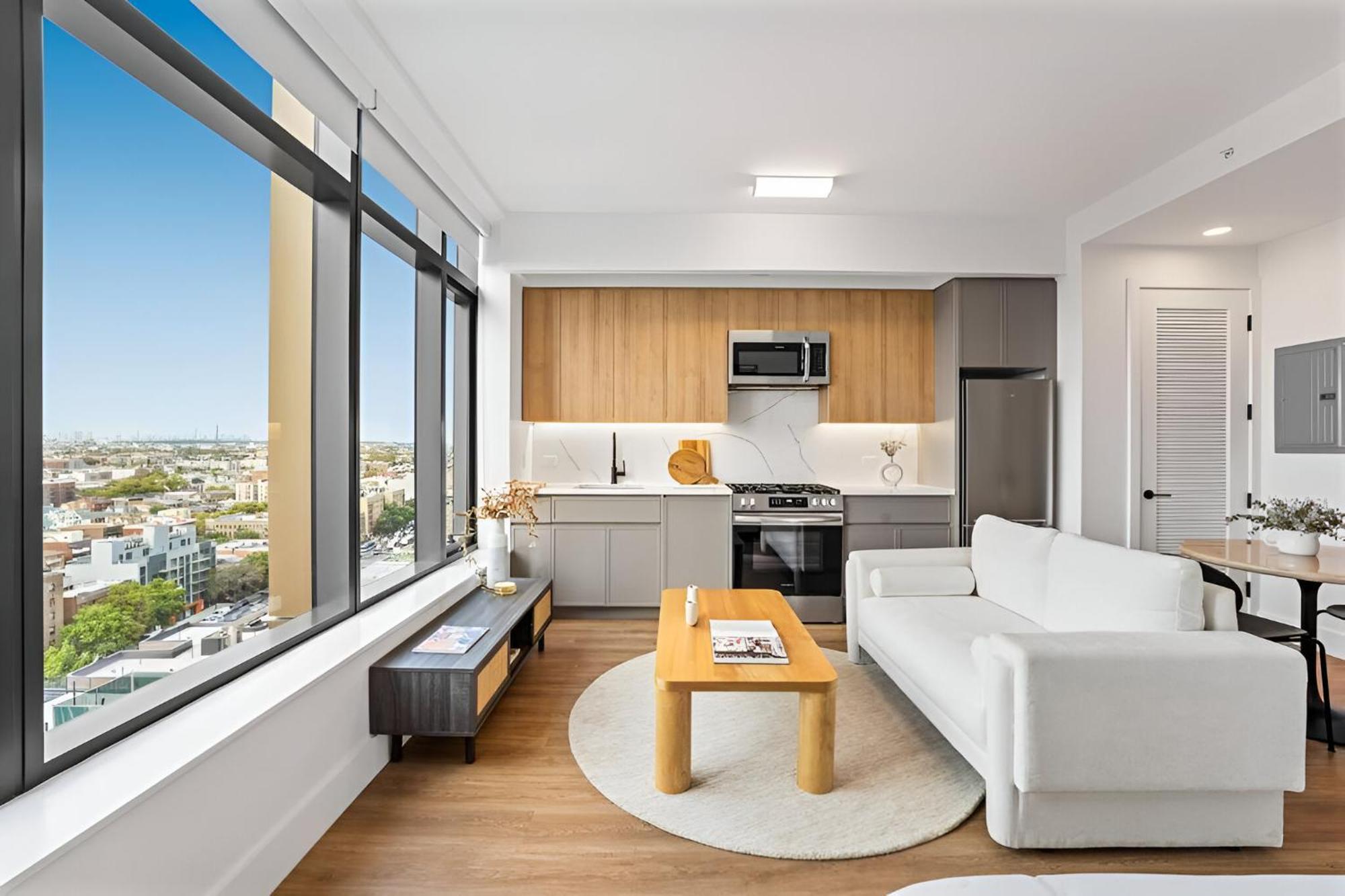 Appartement Posh With Luxe Amenities In Prime Location!