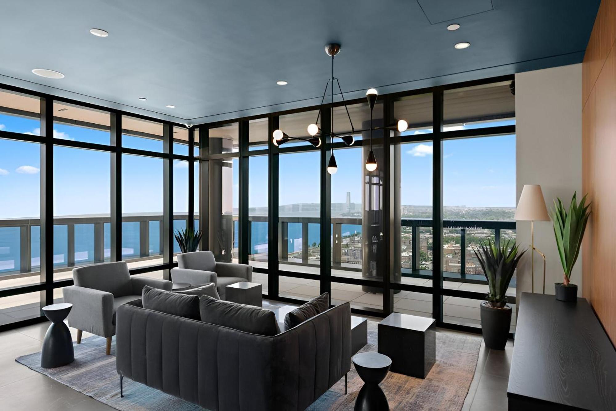 Posh With Luxe Amenities In Prime Location! Appartement New York