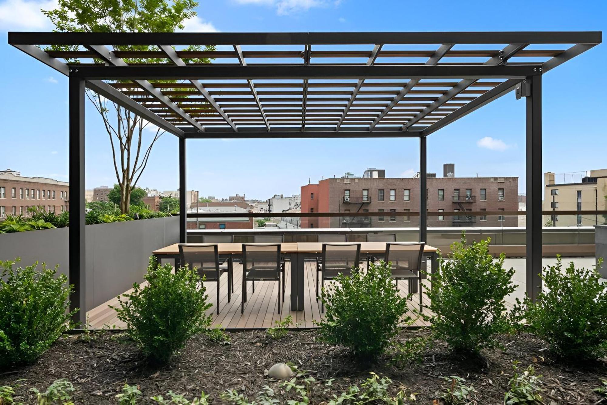 Appartement Posh With Luxe Amenities In Prime Location!