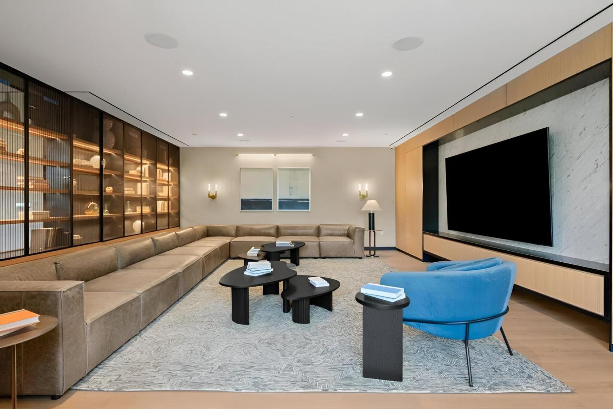 Appartement Posh With Luxe Amenities In Prime Location!