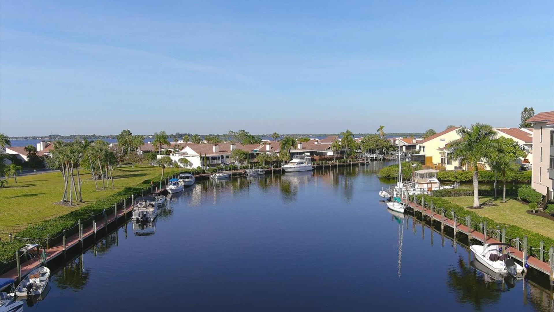 Ma25188c-103 New York